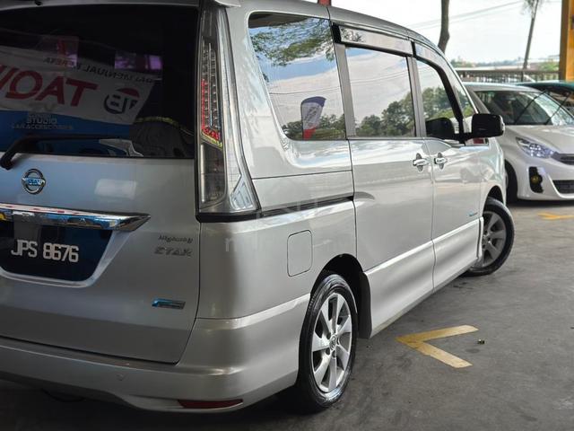 2013 Nissan SERENA 2.0 S-HYBRID HIGHWAY STAR - 4