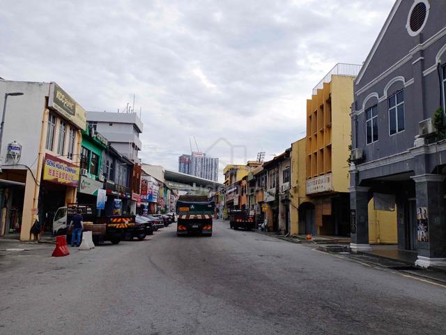 Ground Floor Shop 2040sf @ Kajang Town Centre : Near MRT station 1