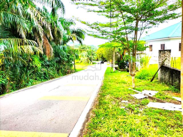 Lot Banglo Kampung Limau Manis, Desa Pinggiran Putra, Selangor 1