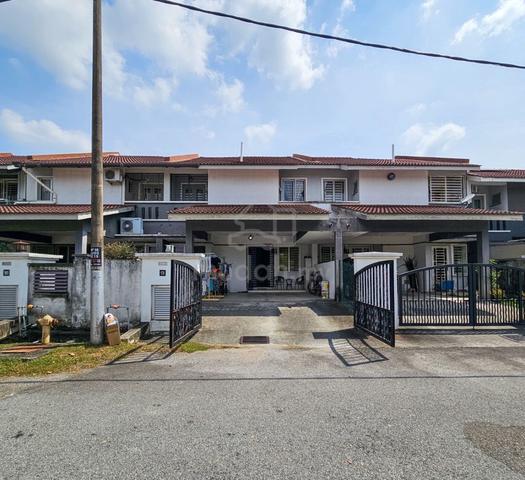 Facing open! DOUBLE STOREY TERRACE UNIT LAMAN DILLENIA, NILAI IMPIAN 1
