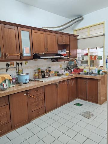 Female Single Room@ Bandar Kinrara Puchong free WIFI,Utility Easy Park 1