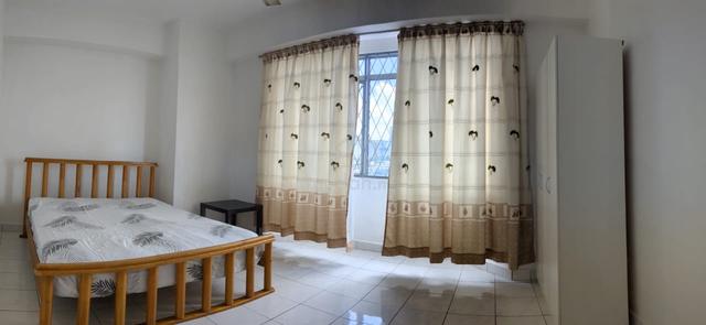 Room to Let at Kelana Jaya 1