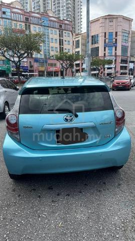 2012 Toyota PRIUS C 1.5 (HYBRID) (A) - 2