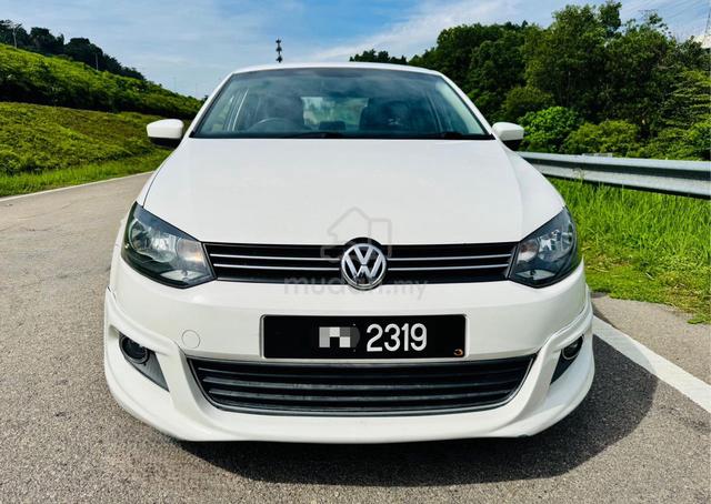 -2017-Volkswagen POLO 1.6 SEDAN (A) Loan/Cash - 3