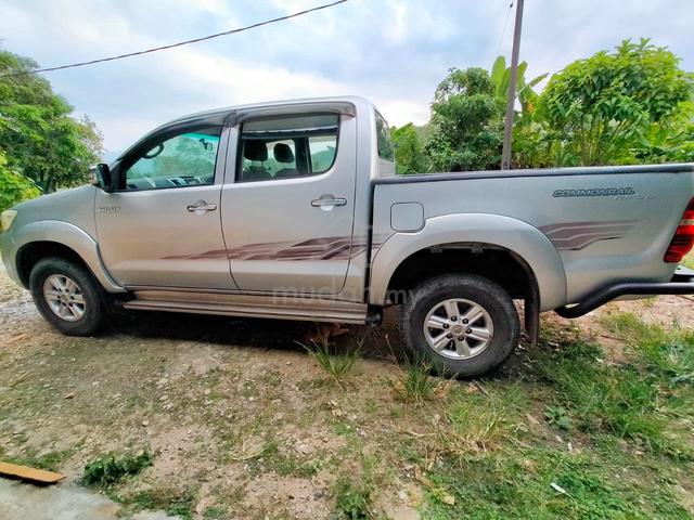2012 Toyota HILUX 2.5 G (A) - 3