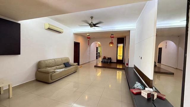 Taman kempas Merah semi D house for sale 1