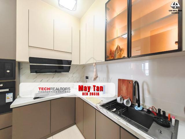 Queens Residences Q1 @ Queens Waterfront 1