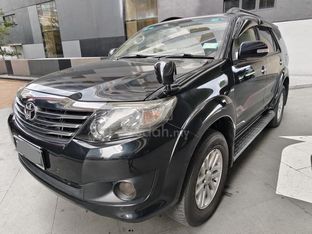 2013 Toyota FORTUNER 2.7V (P) A/T - Accident-Free - 3