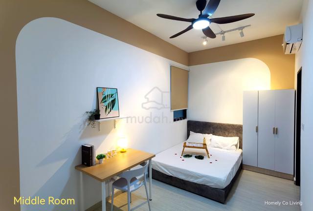 FULLY FURNISH MIDDLE ROOM 🚶‍♀️ 5 min walk Pavillion Bukit Jalil & LRT 1