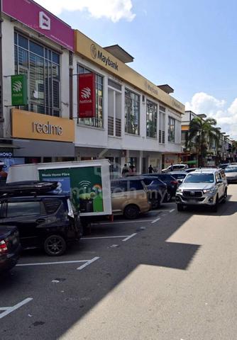 Kulai/ Maybank Same Row/ Groundfloor Shop/ for Rent (Jln Kenanga 29/4) 1