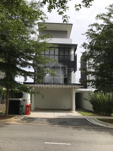 Beautiful 3 Storey Corner Semi-D Twin Villa Presint 8, Putrajaya 1