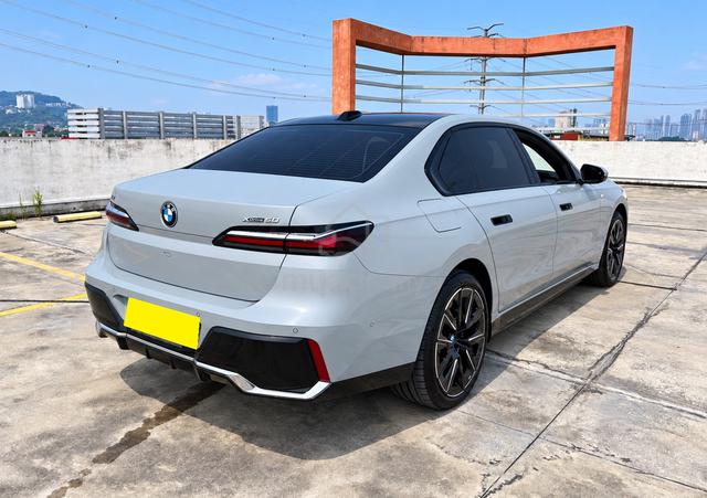 Bmw I7 1.0 XDRIVE60 M SPORT G70 (A) 1K MILEAGE - 3