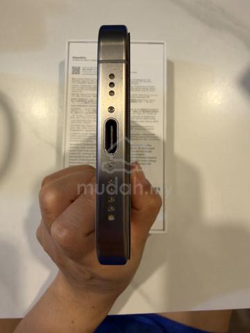 Apple iPhone 15 Pro 128 GB - photo 5 of 6