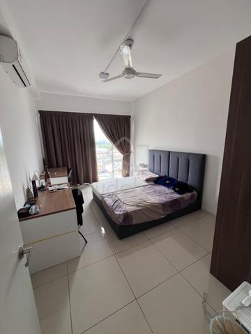 Nadayu 801 Bigger Room For Rent, Mixed Gender Only 1
