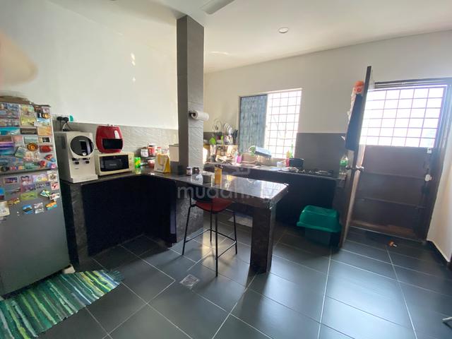 Fully Reno walk to Equine Mrt Station Taman Dato Demang Seri Kembangan 1