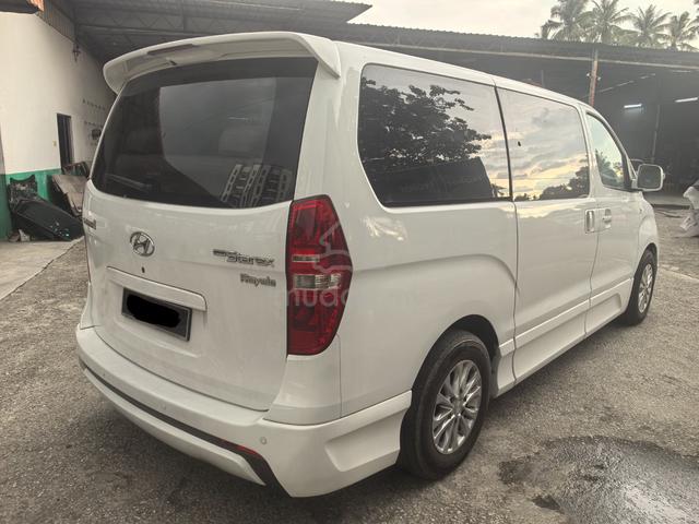 2012 Hyundai GRAND STAREX 2.5 CRDi VGT(A)11 Seater - 2