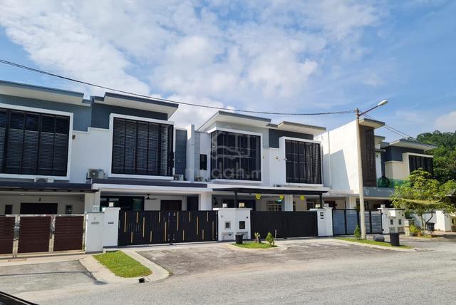 Emerald West Coral & Coris, Anggun , With Furnish , Rawang For Rent 1