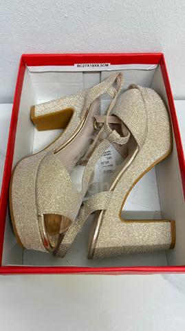 Preloved Block Heels - photo 2 of 3