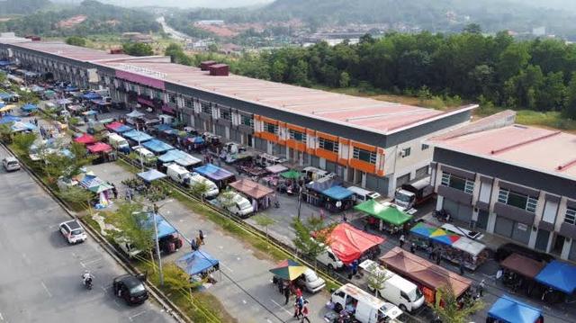 For Rent Double Storey Shoplot Kuala Kangsar  (4 Adjoining 1st Floor & 1