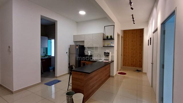 Ultra-Comfortable Queen Bedroom for Rent in The Vyne Sungai Besi KL! 5