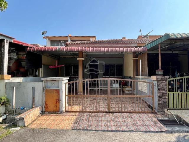 Single Storey Terrace Taman Bunga Raya, Salak Tinggi, Sepang 1