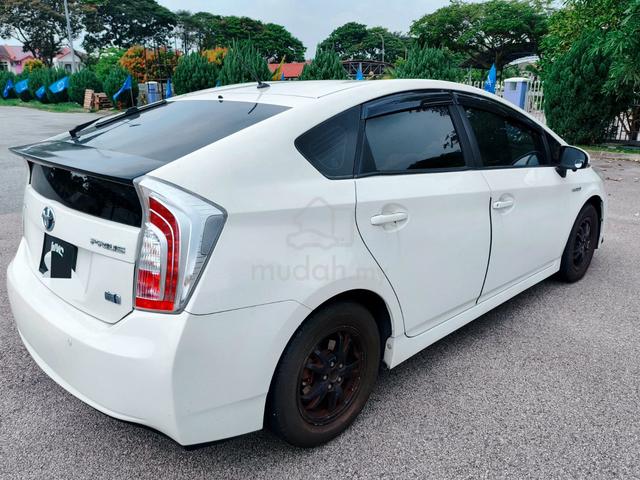 2013 Toyota PRIUS 1.8 LUXURY (HYBRID) ENHANCED (A) - 2