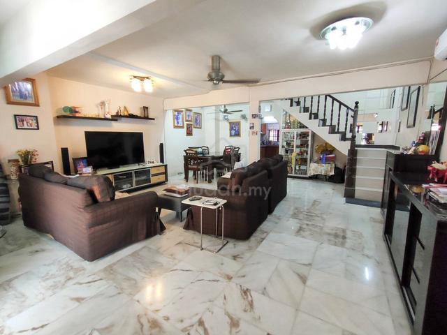 (Corner, Non Bumi) Double Storey Terrace, Taman Sri Putra, Banting 1