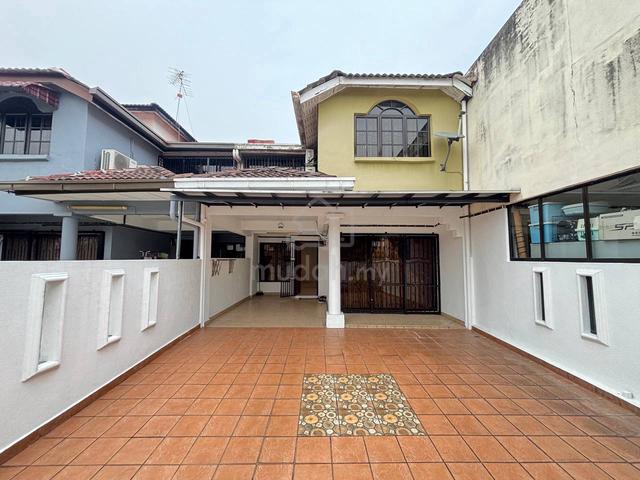 Extended Near KPJ Sek 20 Double Storey Terrace Shah Alam 1