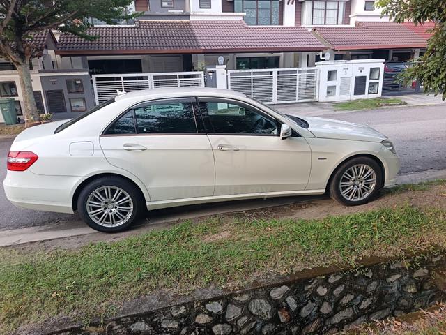 2010 Mercedes Benz E250 CGI BlueEFCY Direct Owner - 3