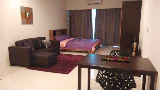 Mercu Summer Suites 1