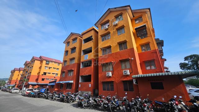 Desa Pandan Baiduri Apartment Block C1 Pangsapuri 2