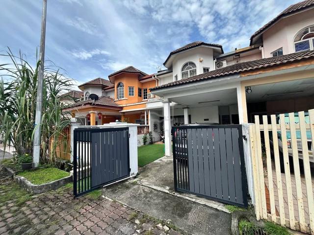 22 x 75 Double Storey House Jalan Pualam Seksyen 7 Shah Alam 1
