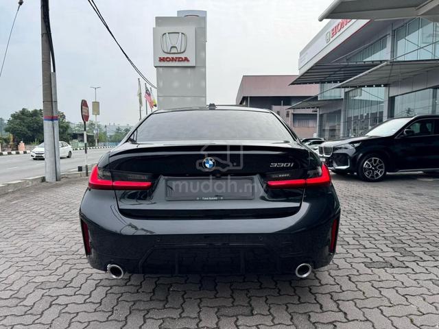 2023 BMW 330i M Sport (A)- Premium Selection - 5