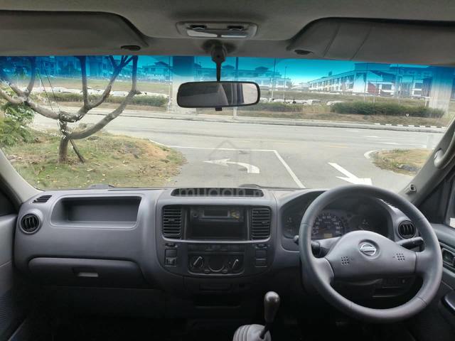 2012 Nissan URVAN 3.0 (M) WINDOW VAN 14 SEAT - 5