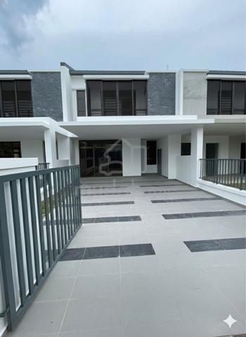 New Ready unit 22x70 terrace house Skudai Mutiara Rini Unblock View 1