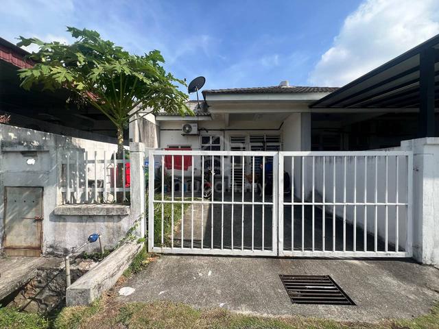 Teres Setingkat Teres SP8, Bandar Saujana Utama, Jenjarom 1