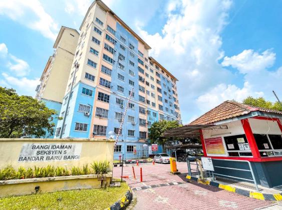 Bangi Idaman Apartment 1