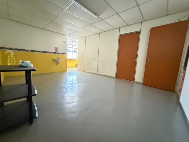 Pekan nanas double storey shoplot first floor partial furnished 1