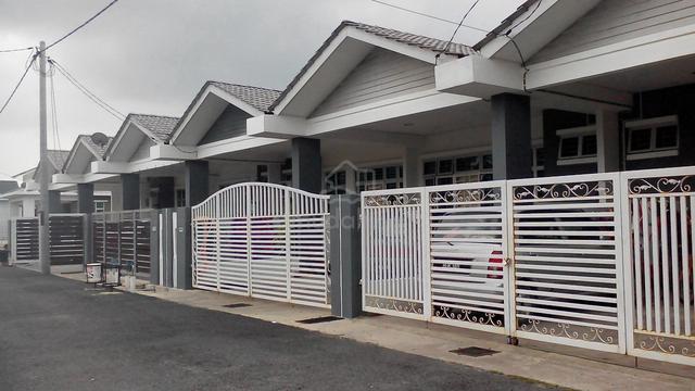 Partially Furnished Terengganu Kuala Nerus Room For Rent 1