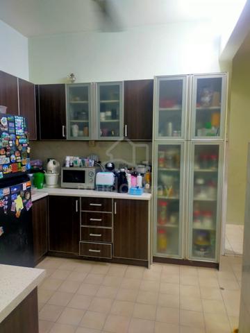 TAMAN PUNCAK JALIL Seri Kembangan TERES 2TKT MENGADAP PADANG PERMAINAN 1