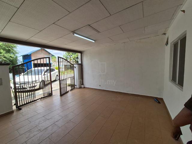 Freehold Nonbumi 2 Storey Terrace Facing Empty, Taman Rawang Jaya 1