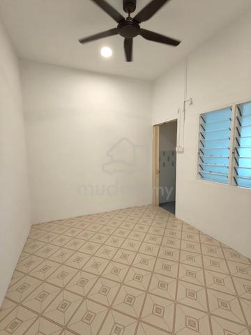 Kulai Taman Bersatu 1 Storey Terrace House FOR RENT 1