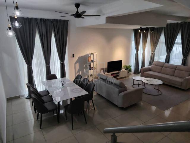 Freehold Bumi Lot Semi D Bangalow 2 Tingkat Fully Furnished 1