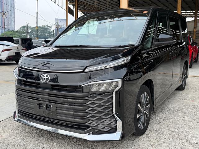 2022 Toyota VOXY 2.0 S-Z (Unreg)14k Mileage - 1