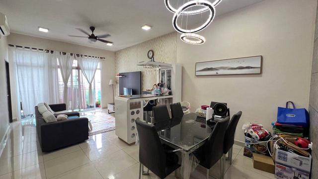 M Condominium @ Larkin 1