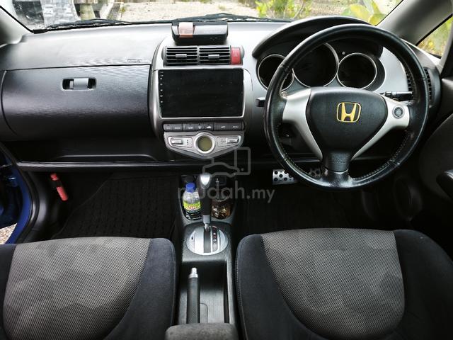 Honda JAZZ 1.5 VTEC (A) 2004 - 5
