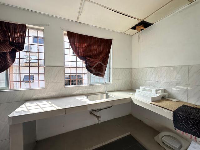 (EXTEND KITCHEN) 2 Sty House Taman Pinggiran Putra Seri Kembangan 1