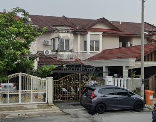 2 sty reno house 20 x 70 4r3b at Bandar Saujana Utama Sungai Buloh 1