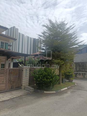 Semi-D Double Storey With Pool Taman Gombak Permai 1
