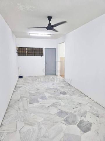 Iris Apartment (Saujana Utama) 1